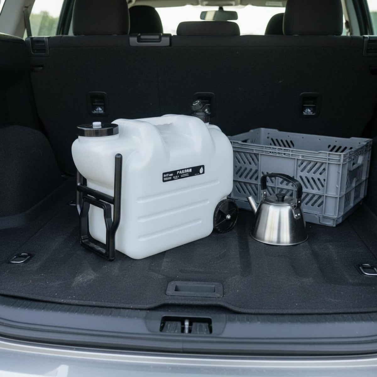 Portable Water Jug with Wheels and Built-In Tap K326495
